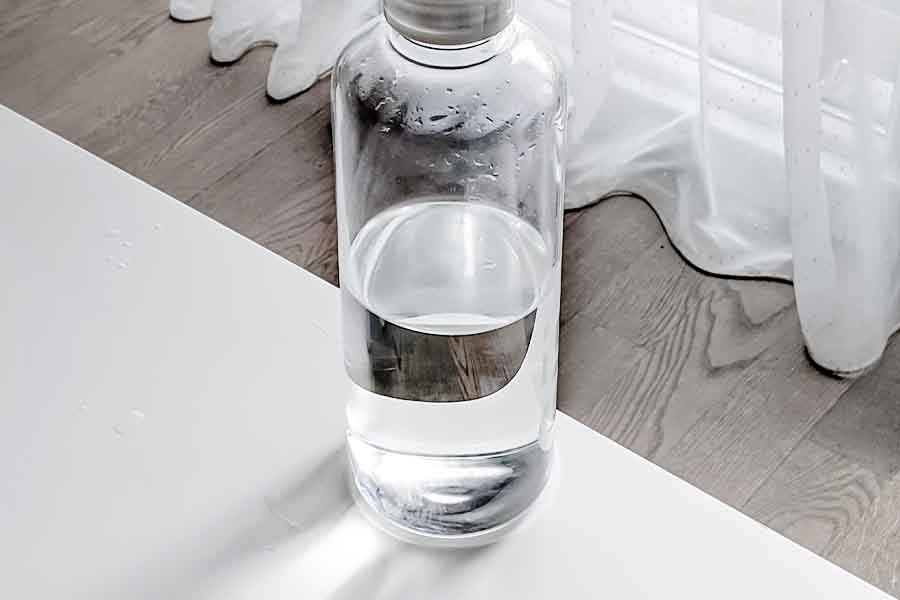 Botella de vidrio para agua
